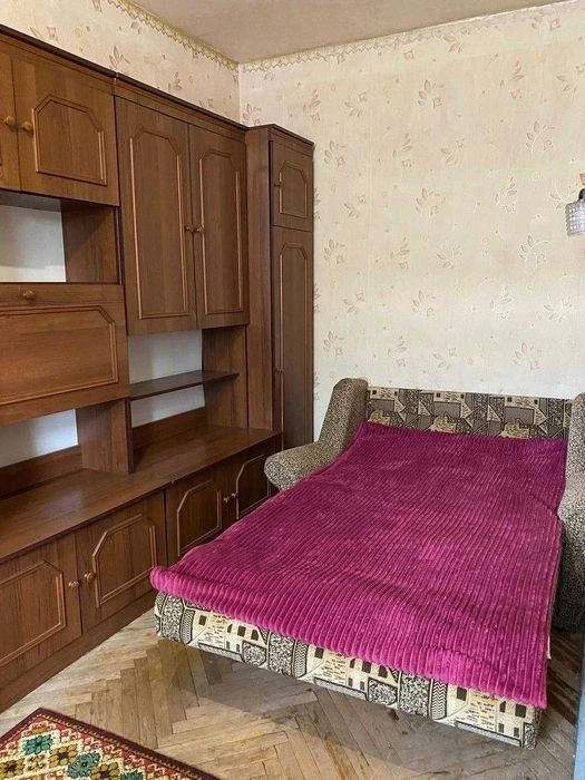 Продам 1 к квартиру в Києві, Соломянський район, вул. Василя