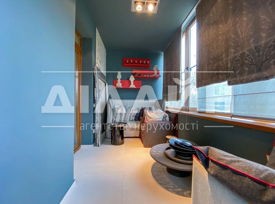 LUXURY поместье в закрытом ЖК со своим пляжем в городе !