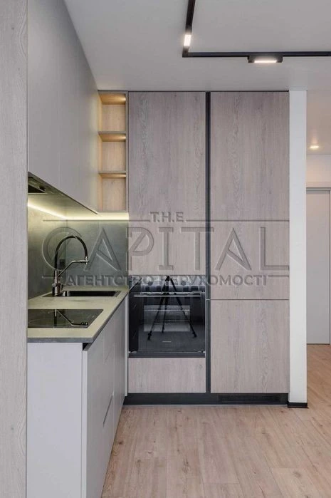 Sale of 1-room apartment 61.6 sq. m. on Mykhaylo Maksimovicha street •