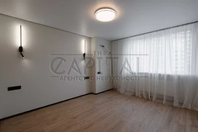 Sale of 1-room apartment 61.6 sq. m. on Mykhaylo Maksimovicha street •