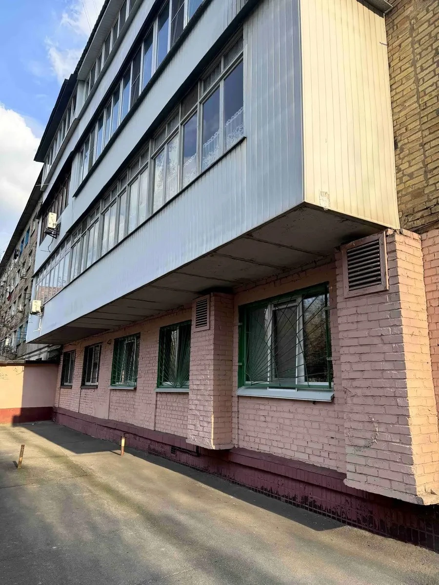 Sale of 1-room apartment 38 m², Lubomyra Huzara Ave.,