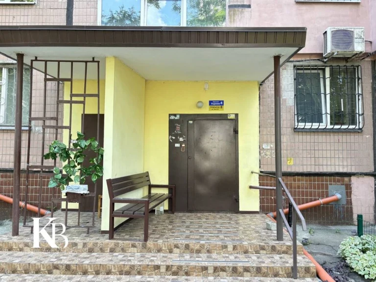 Pobeda 4, 3 room apartment for sale, renovation,