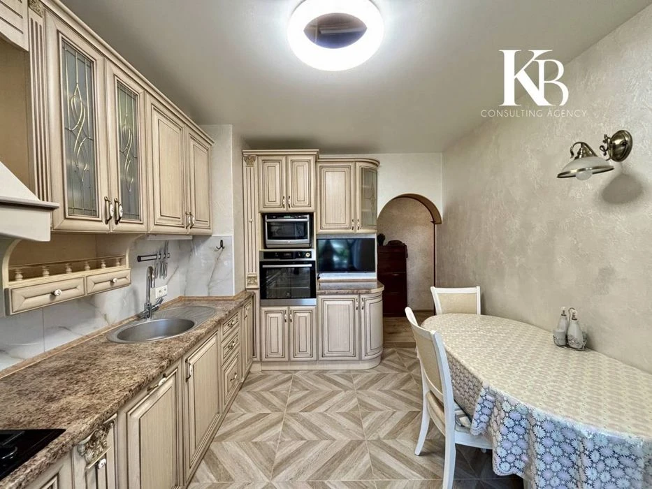 Pobeda 4, 3 room apartment for sale, renovation,