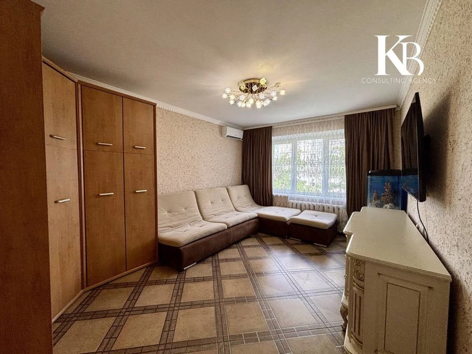 Pobeda 4, 3 room apartment for sale, renovation,