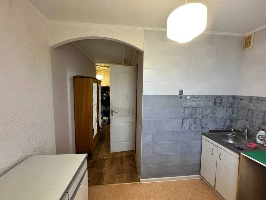 Kharkiv. 3-room apartment in good living condition for sale.