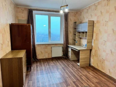 Kharkiv. 3-room apartment in good living condition for sale.