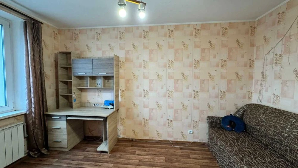Kharkiv. 3-room apartment in good living condition for sale.