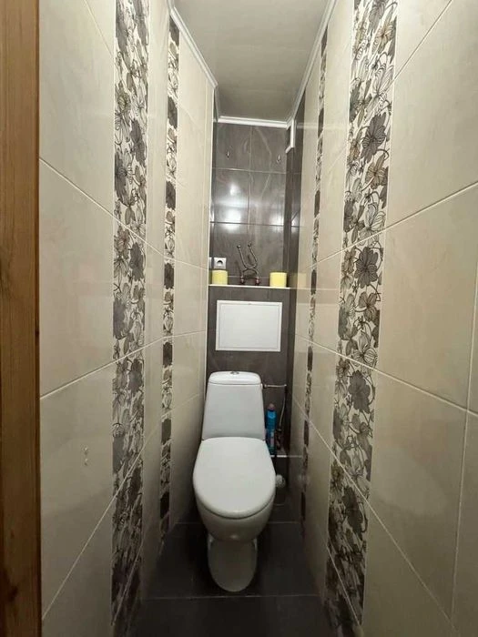 Kharkiv. 3-room apartment in good living condition for sale.