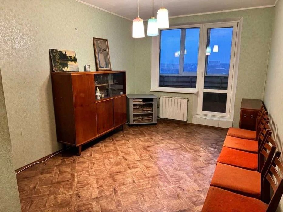 Kharkiv. 3-room apartment in good living condition for sale.
