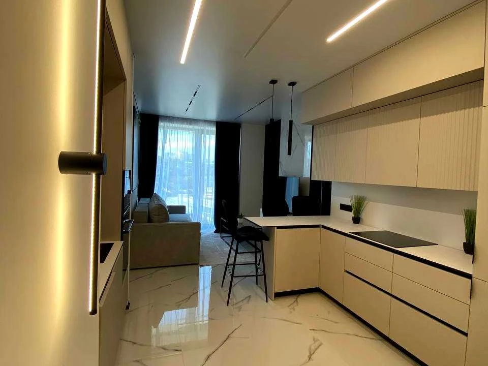 Apartment. Dnipro, Naberezhna Peremohy st.