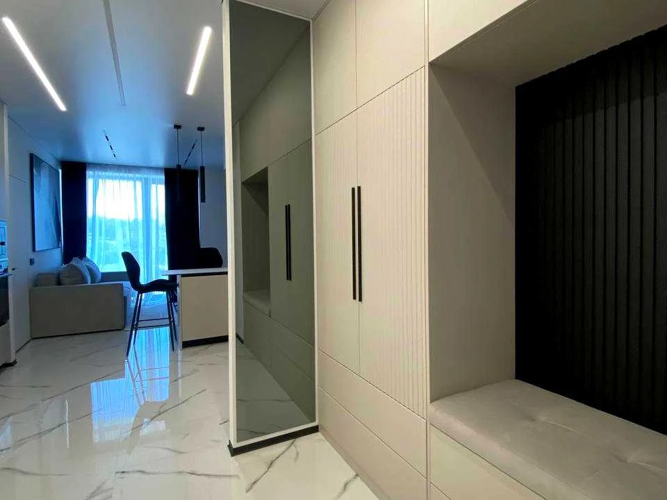 Apartment. Dnipro, Naberezhna Peremohy st.