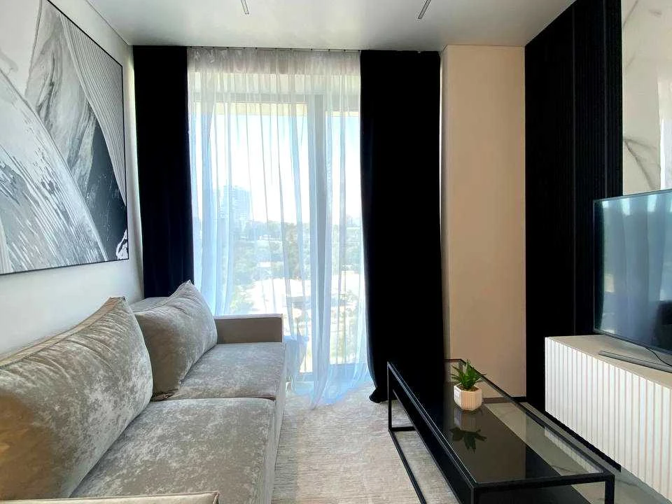 Apartment. Dnipro, Naberezhna Peremohy st.