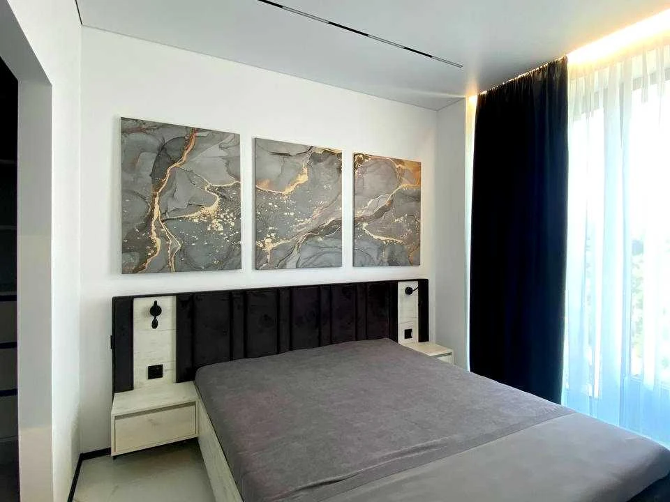 Apartment. Dnipro, Naberezhna Peremohy st.