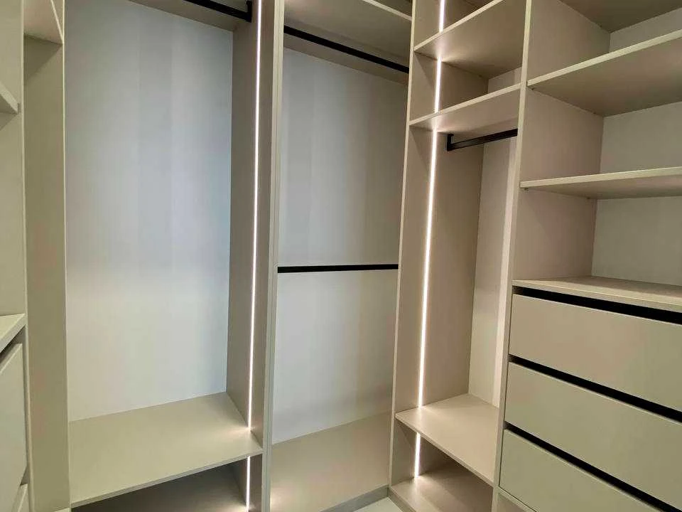 Apartment. Dnipro, Naberezhna Peremohy st.