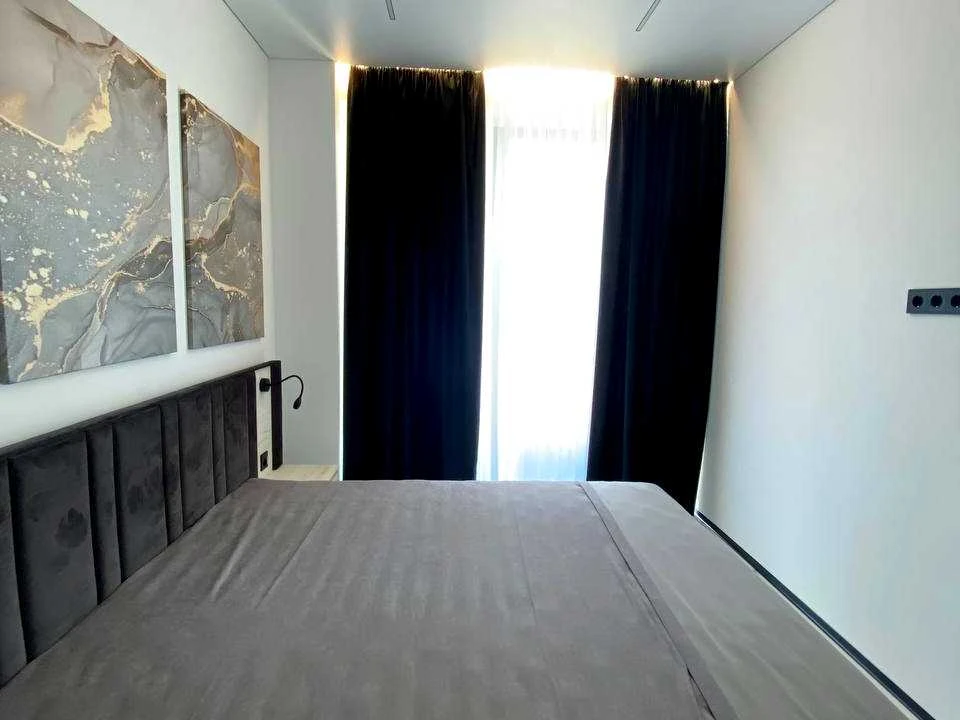 Apartment. Dnipro, Naberezhna Peremohy st.