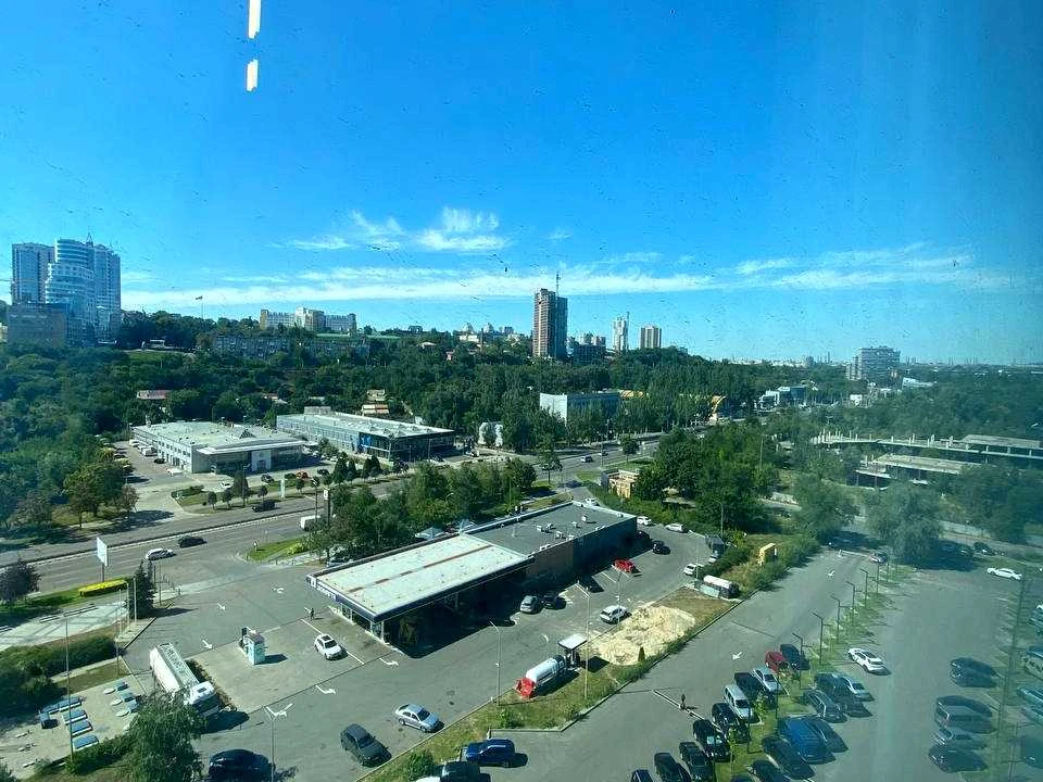 Apartment. Dnipro, Naberezhna Peremohy st.