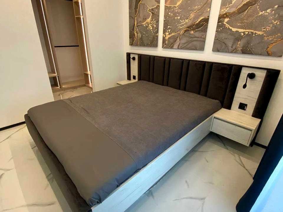 Apartment. Dnipro, Naberezhna Peremohy st.