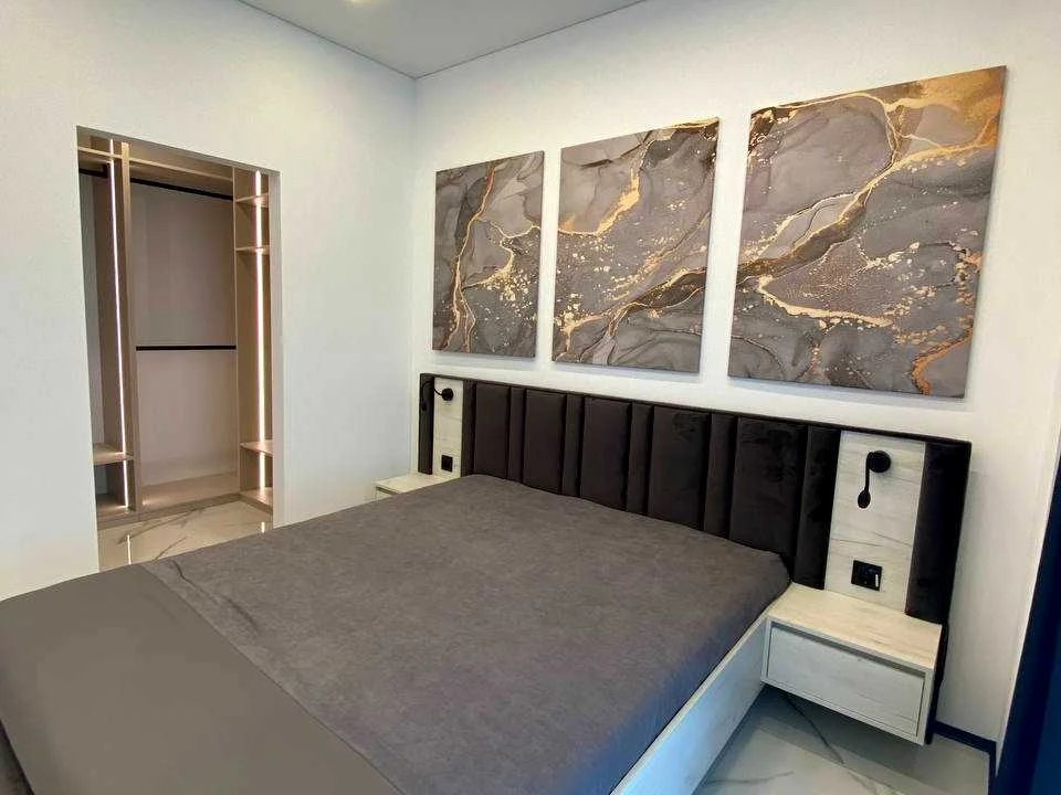Apartment. Dnipro, Naberezhna Peremohy st.