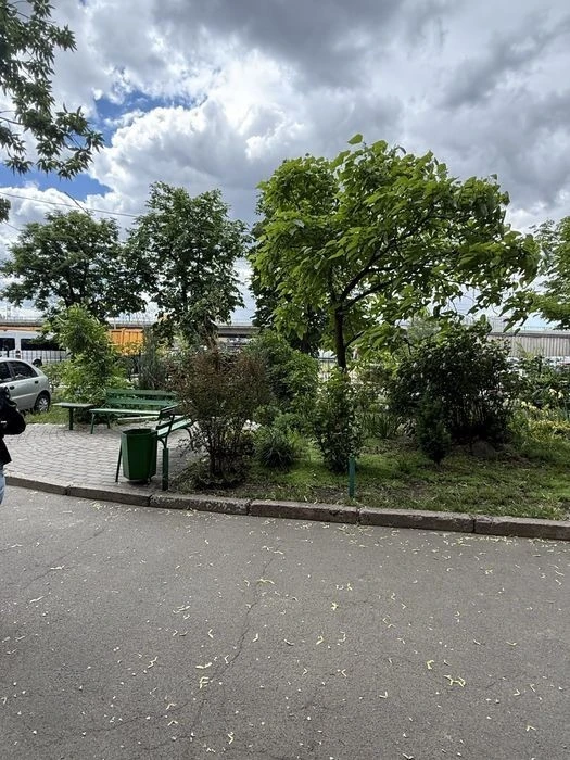 One-room apartment for sale Desnyanskyi district, Yunist