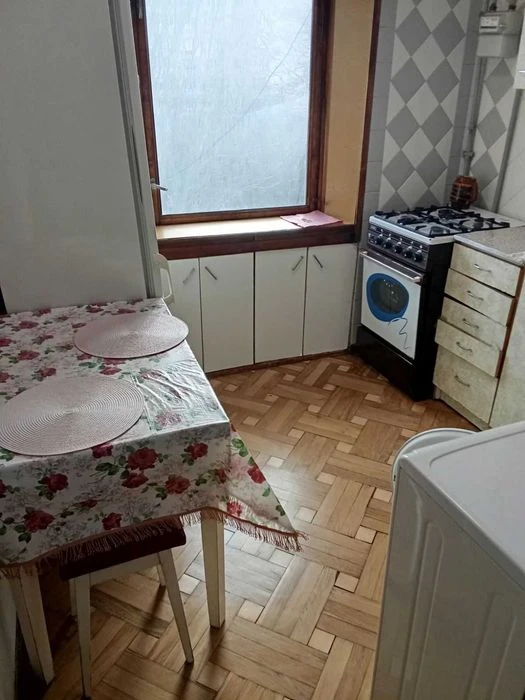 Продам 2-х комнатную Черняховского/Тениста/ пл.10-го апреля