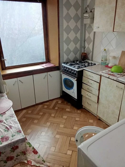Продам 2-х комнатную Черняховского/Тениста/ пл.10-го апреля