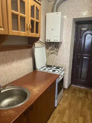 Продаж( оренда) 2 кімнатна квартира в ценрі міста 1 поверх (