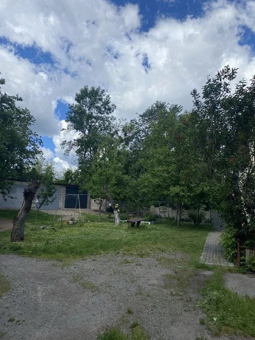 Продаж( оренда) 2 кімнатна квартира в ценрі міста 1 поверх (