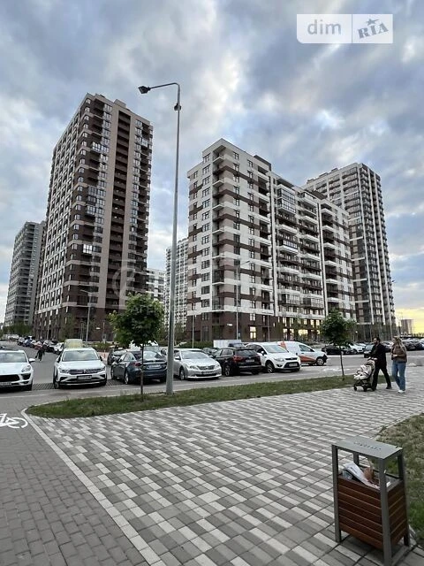 Продаж 1к квартири 45 кв. м на вул. Межова • ID 34658796