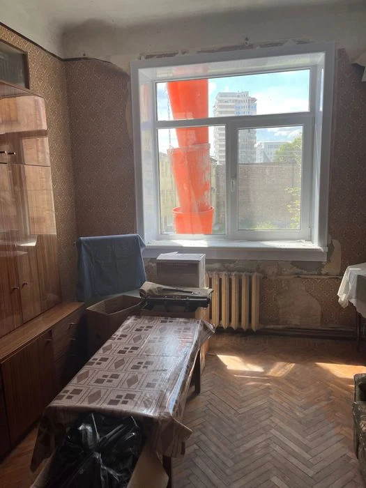 Selling a 2-room apartment in the center