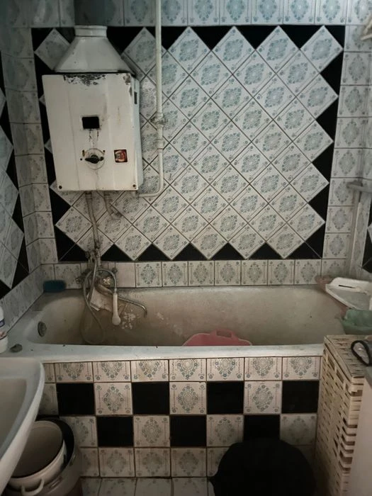 Selling a 2-room apartment in the center