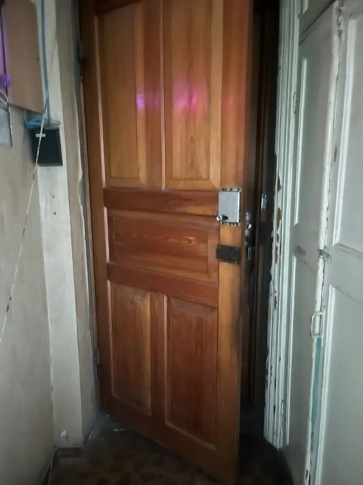 Selling a 2-room apartment in the center