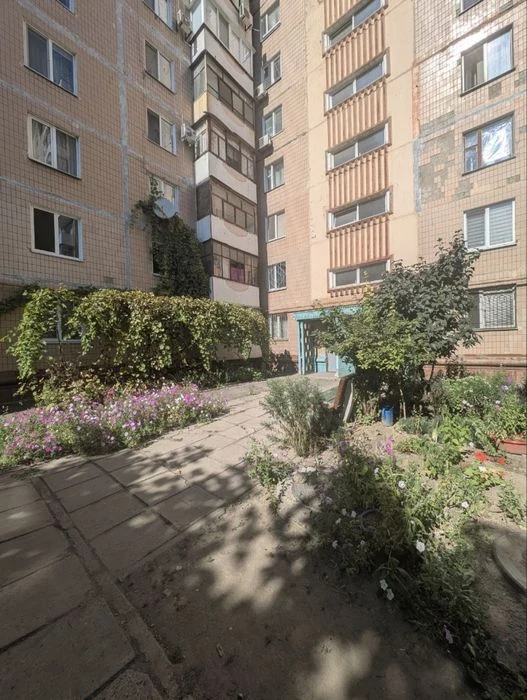 1-room apartment for sale on Kharchova Street