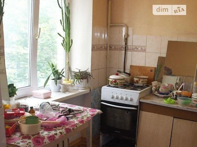 Продаж 2к квартири 40 кв. м на вул. Бахмацька 20 • ID 347426