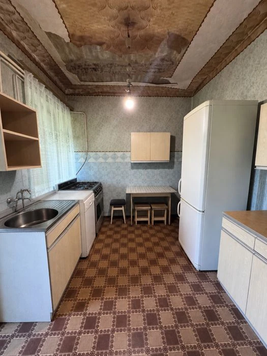 Продам дом Днепровский район.
