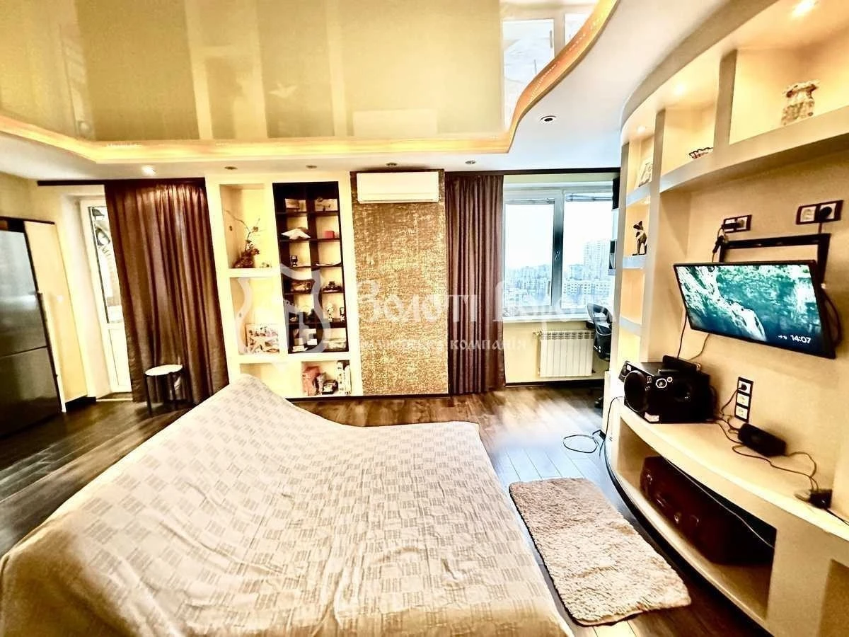 2-room apartment for sale 67.2 m², Koltsova Blvd., 14K