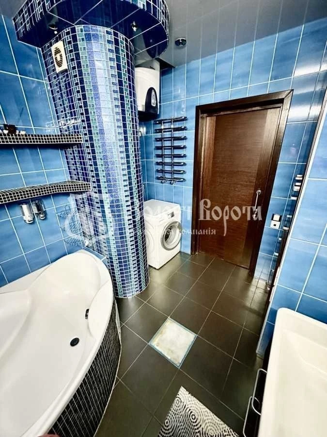 2-room apartment for sale 67.2 m², Koltsova Blvd., 14K