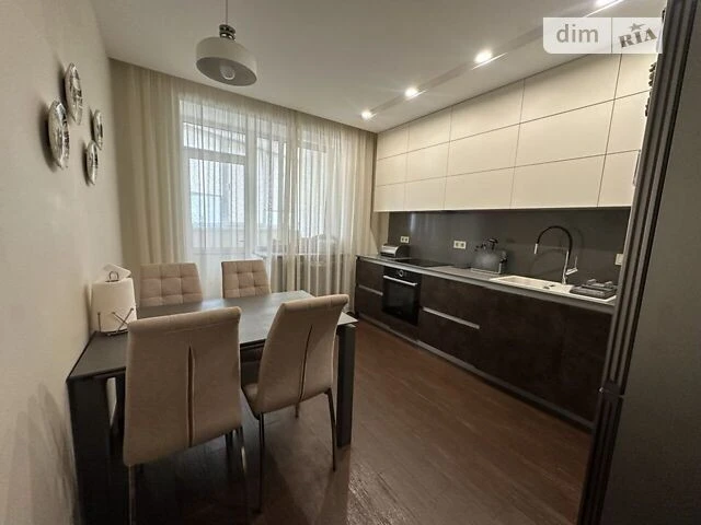 Продажа 3к квартиры 95.4 кв. м по просп. Николая Бажана 14 • I