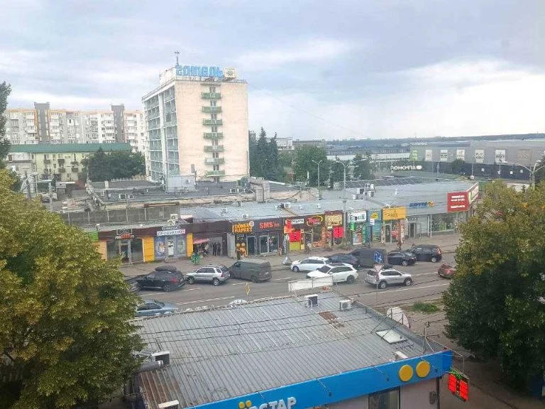 Apartment. Kharkiv, Petro Hryhorenko Ave. (Marshal Zhukova)
