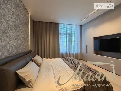 Sale of 3-room apartment 130 sq. m on Andriy Verkhoglyada St. 19A •