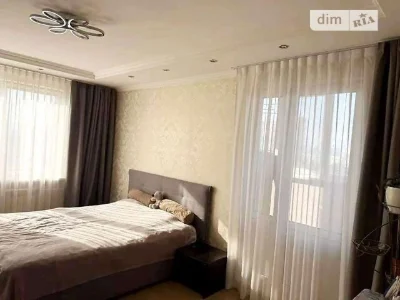 For sale 2-room apartment 70 sq. m. on Krakivska Street 13V • ID 3466