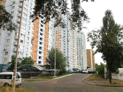 For sale 2-room apartment 70 sq. m. on Krakivska Street 13V • ID 3466