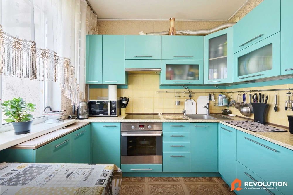 Без комісії. Продаж 3к квартири 75.9м2, Харківське шоссе 168