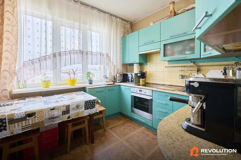 Без комісії. Продаж 3к квартири 75.9м2, Харківське шоссе 168
