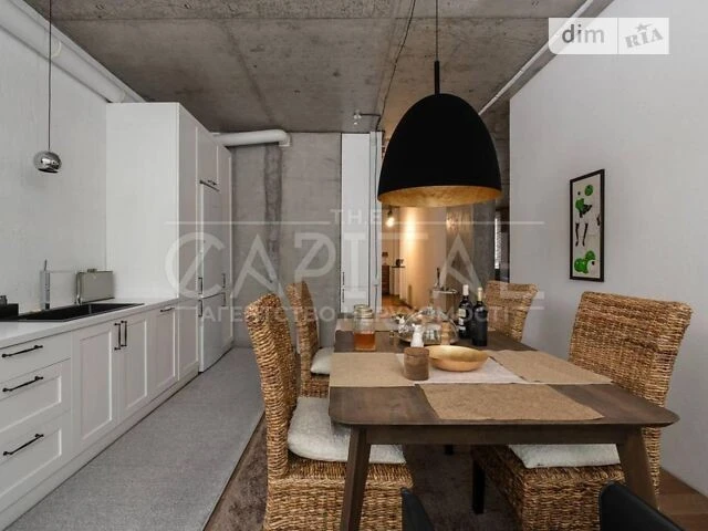 Продаж 3к квартири 146 кв. м на вул. Андрія Верхогляда 16 •