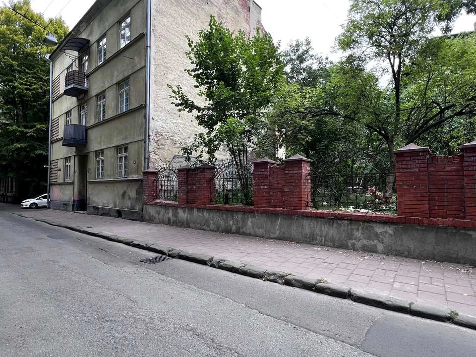Квартира. Львов, Грицька Чубая ул. ()