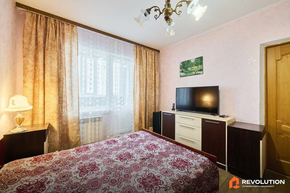 Без комісії. Продаж 3к квартири 75.9м2, Харківське шоссе 168