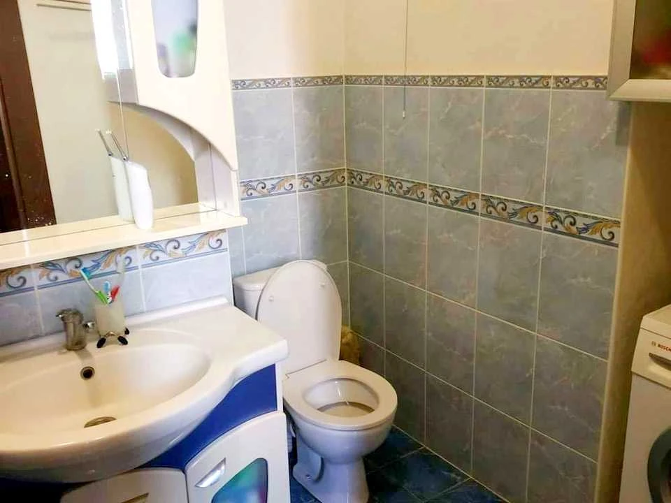 Apartment. Kyiv, Naberezhno-Khreshchatykskaya