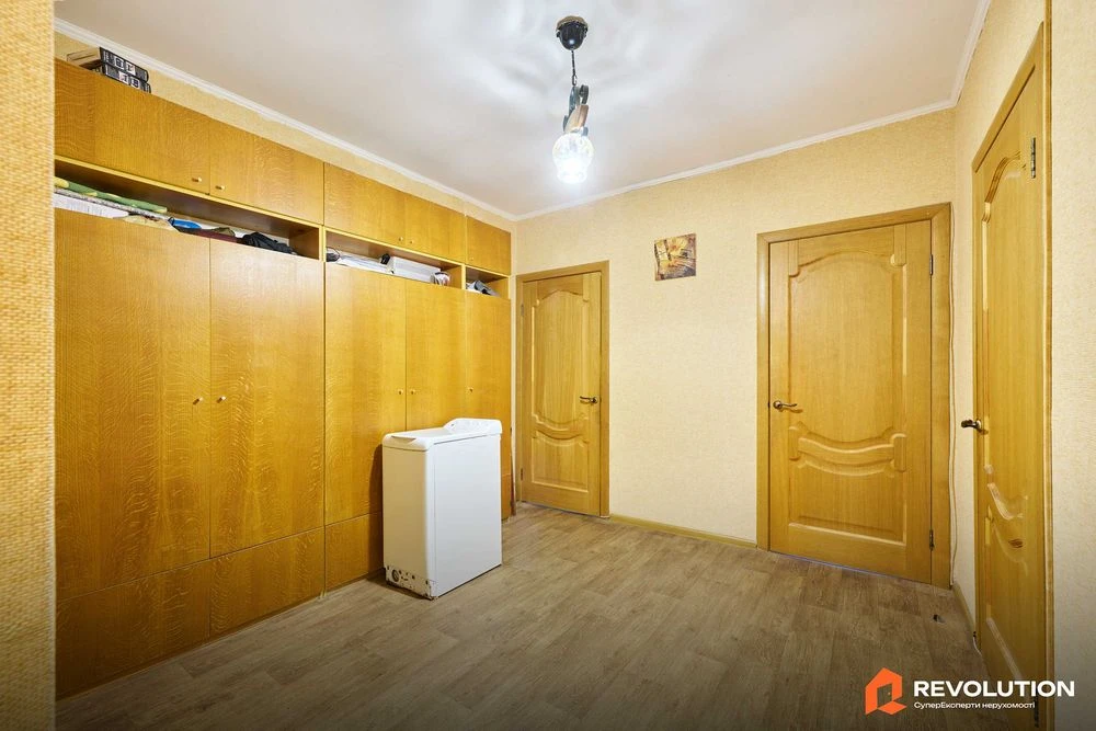 Без комісії. Продаж 3к квартири 75.9м2, Харківське шоссе 168