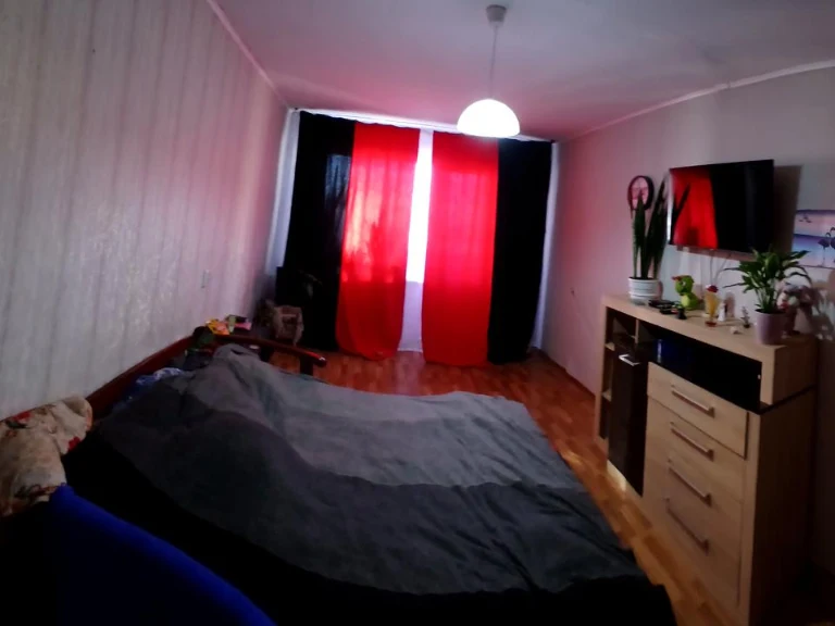 Apartment. Kharkiv, Peremohy Avenue.