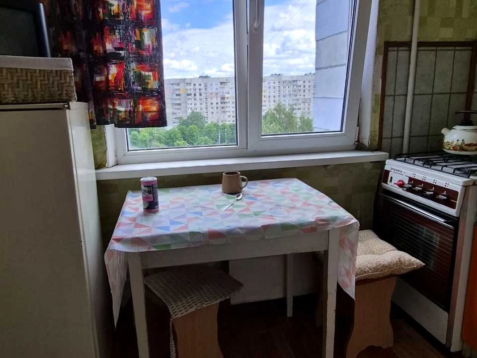 Apartment. Kharkiv, Peremohy Avenue.